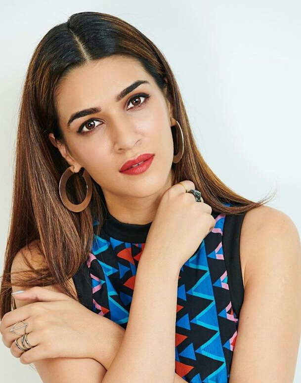 Kriti Sanon Tempting Hot In A Latest Photoshoot
