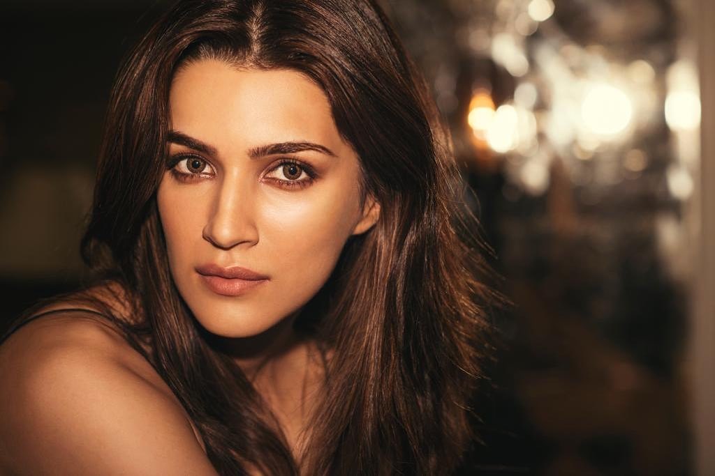 Kriti Sanon Will Literally Blew Your Minds In These Sizzling Photos