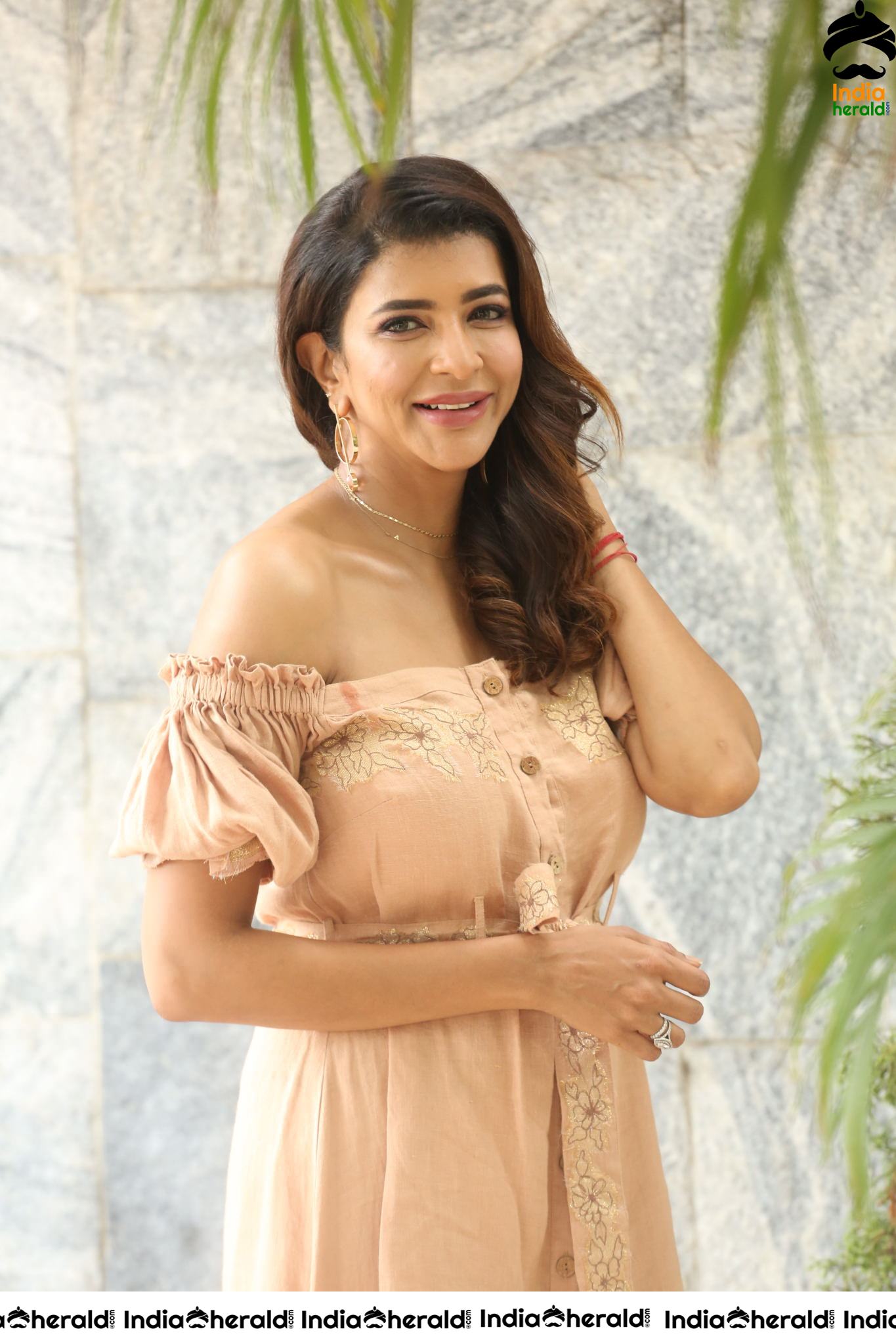 Lakshmi Manchu Press Interview Stills Set 2