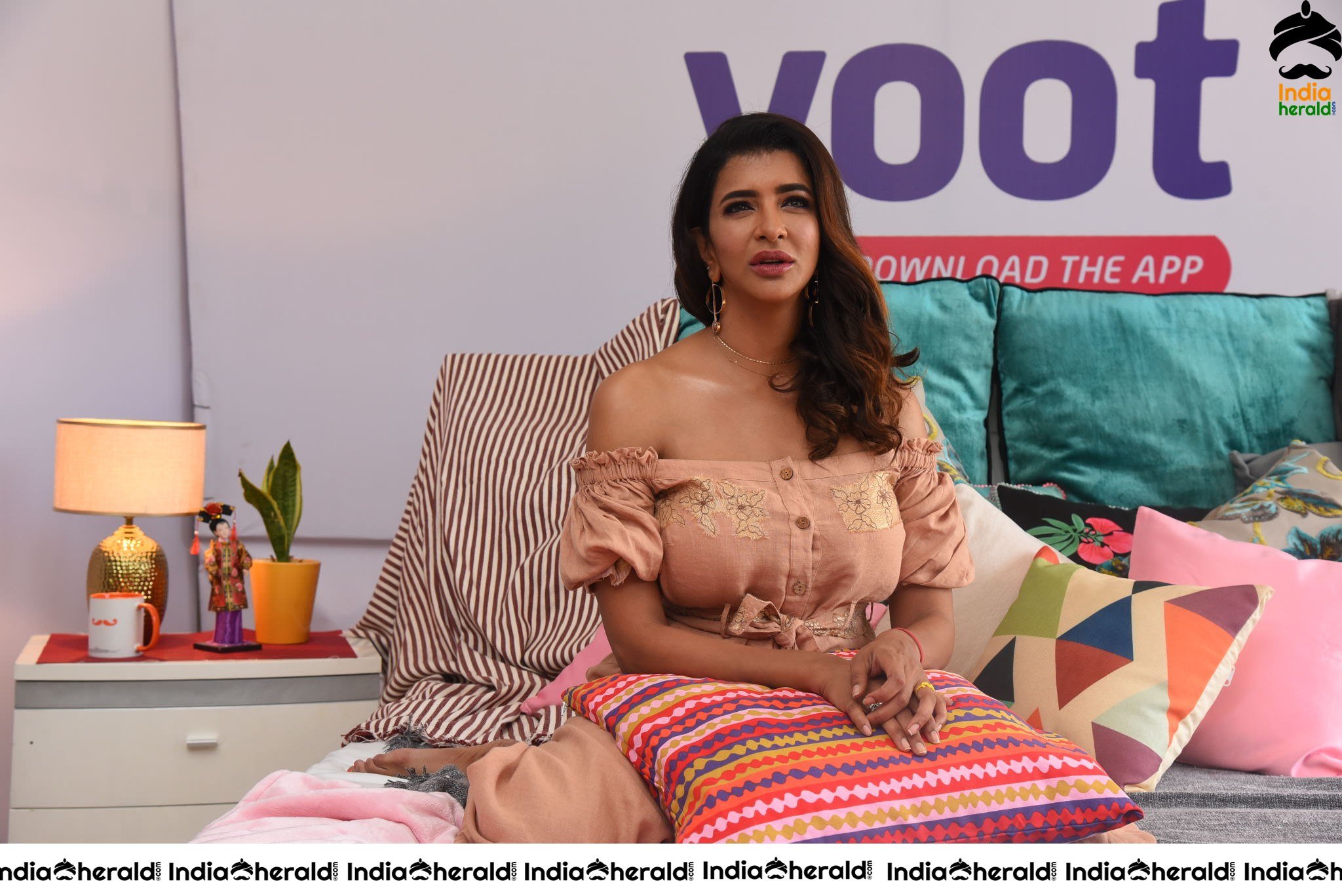 Lakshmi Manchu Press Interview Stills Set 4