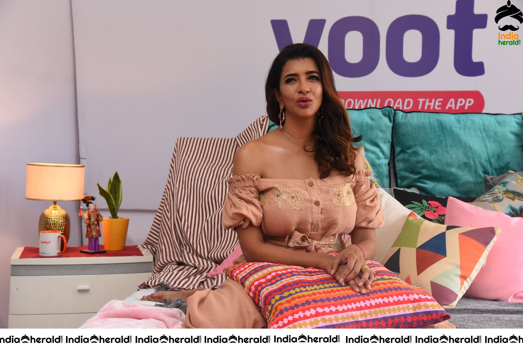 Lakshmi Manchu Press Interview Stills Set 4