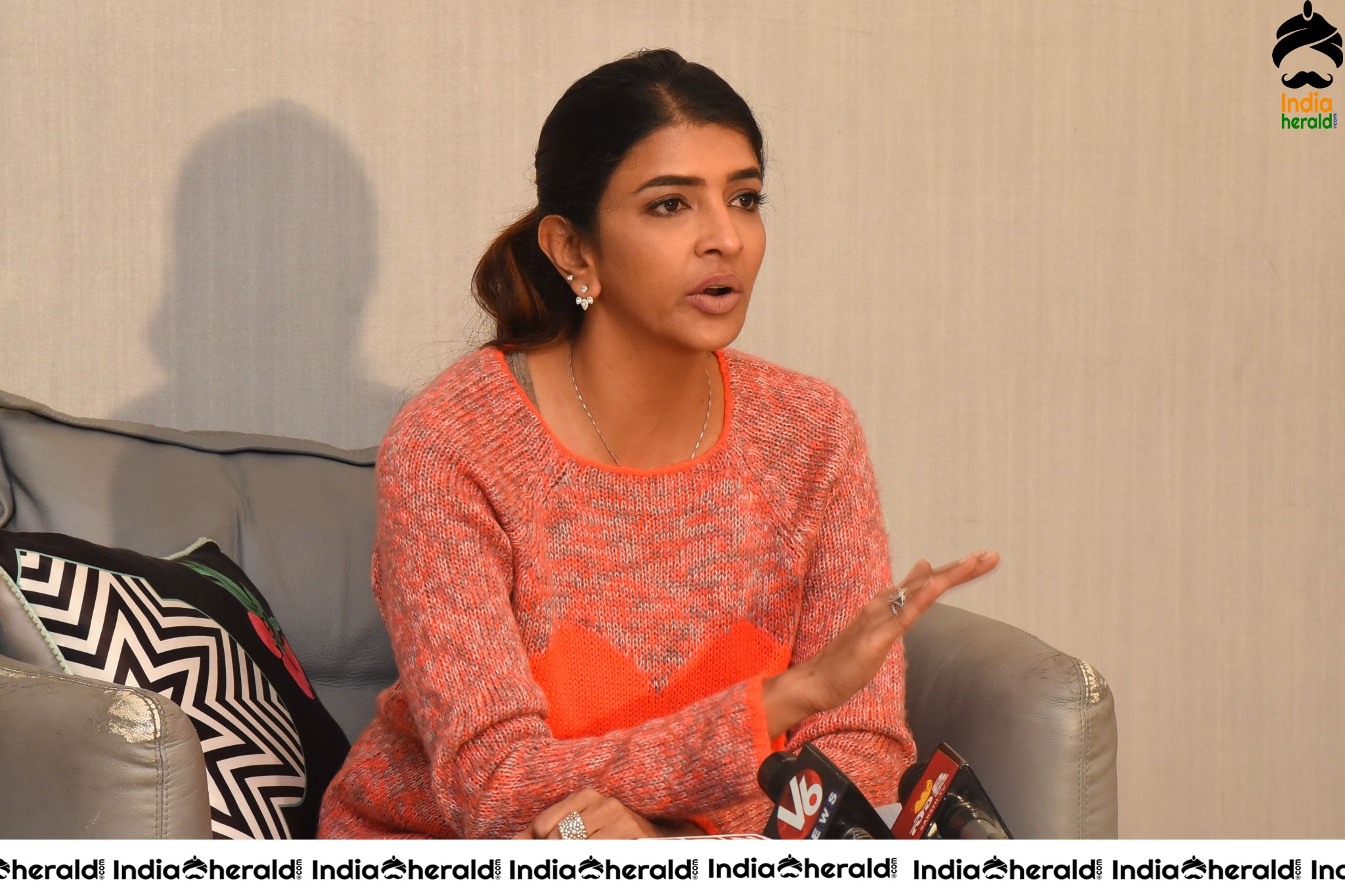 Lakshmi Manchu press meet Stills Set 2