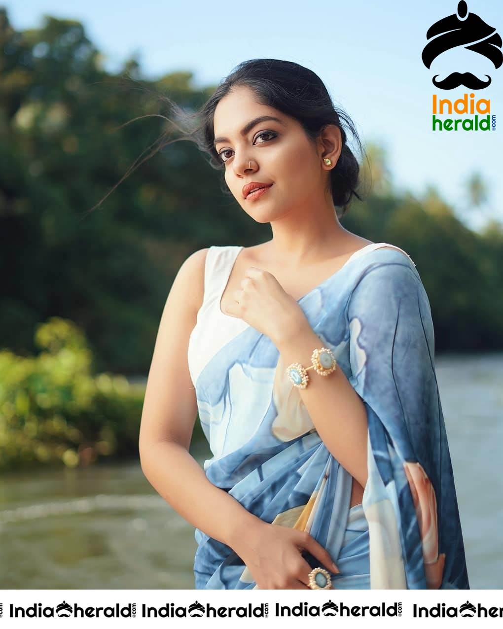 Latest Hot Clicks Of Ahaana Krishna In Light Blue Saree Set 2