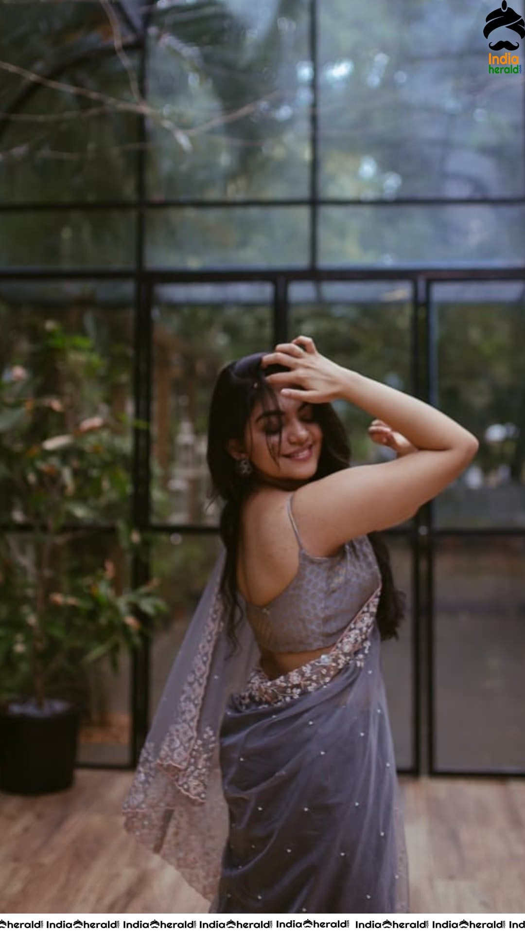 Latest Hot clicks of Ahaana Krishna in Saree Set 1