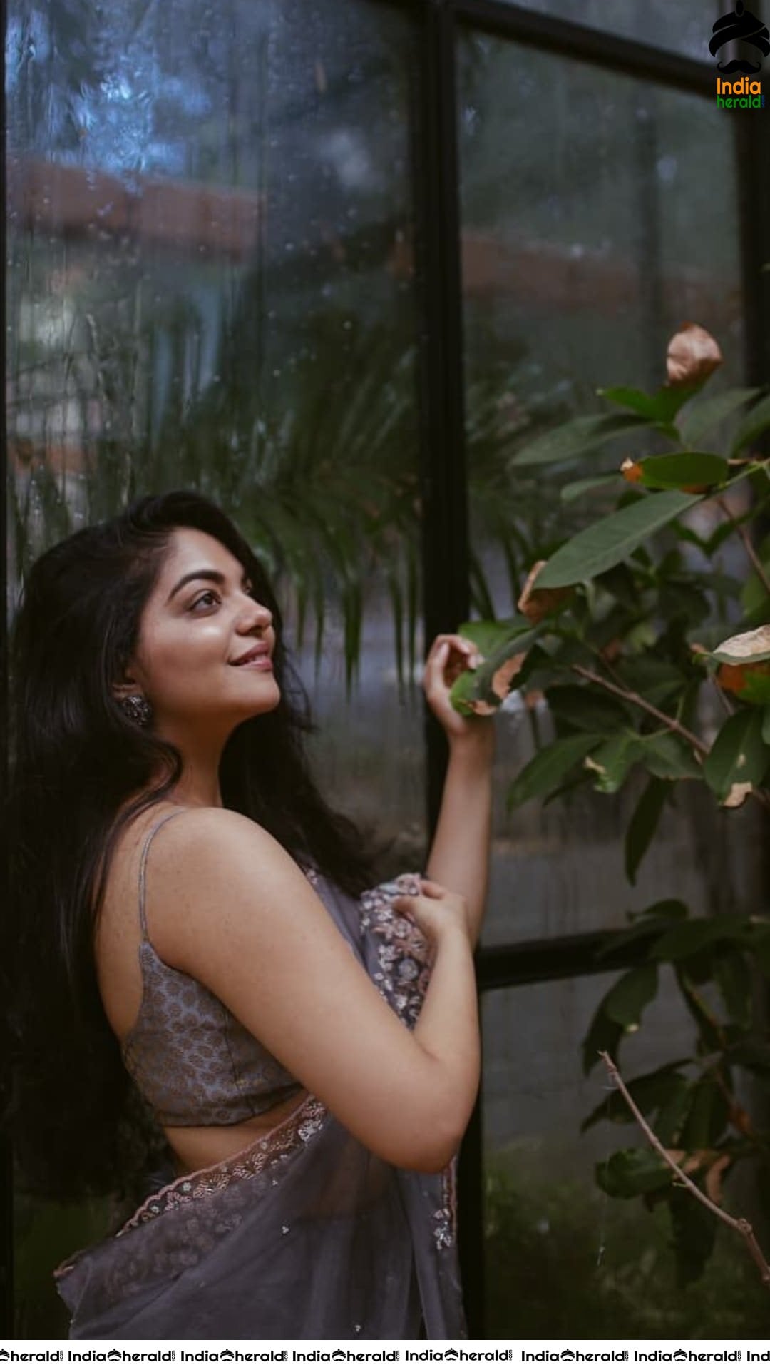 Latest Hot clicks of Ahaana Krishna in Saree Set 1