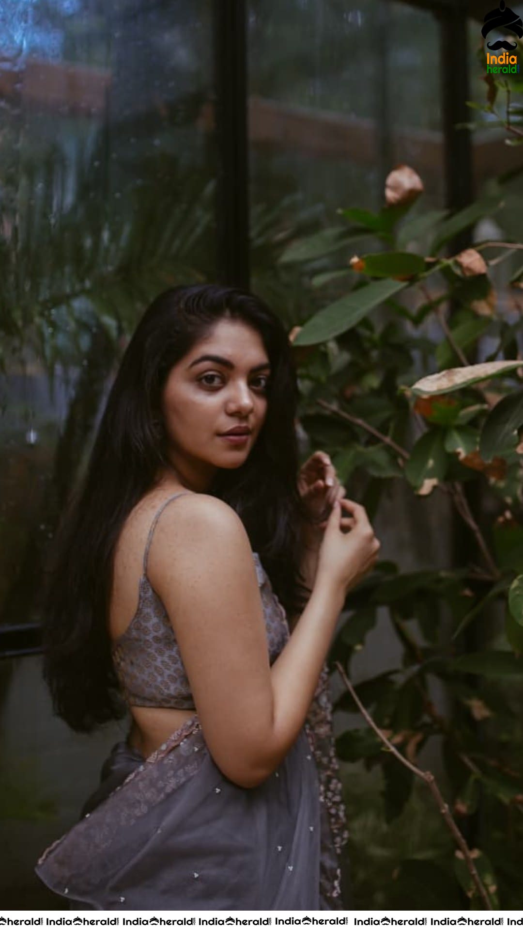 Latest Hot clicks of Ahaana Krishna in Saree Set 1