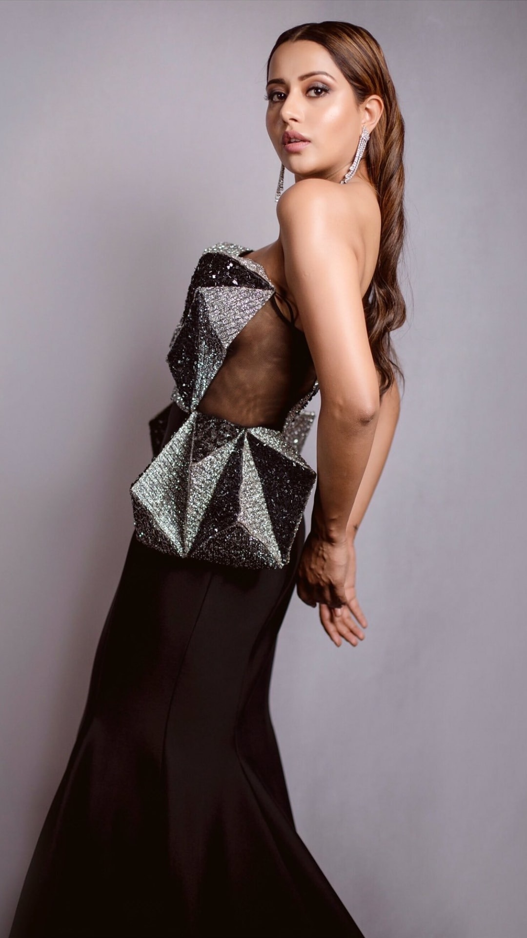 Latest Hot Clicks Of Bigg Boss Babe Raiza Wilson