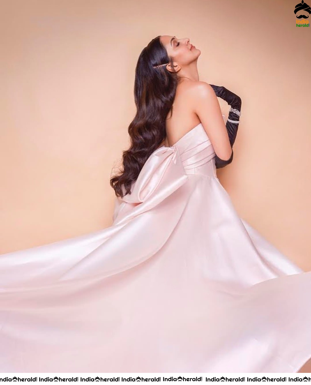 Latest Hot Clicks of Kiara Advani from a Recent Sexy Shoot