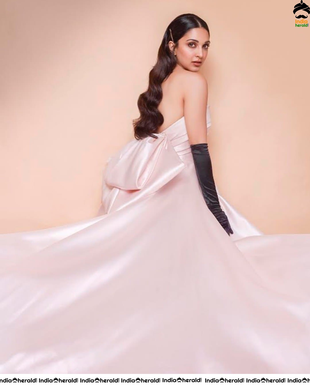 Latest Hot Clicks of Kiara Advani from a Recent Sexy Shoot