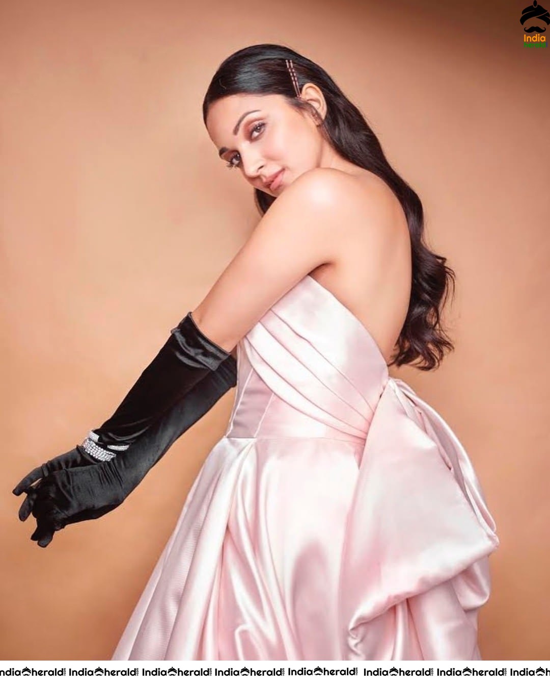 Latest Hot Clicks of Kiara Advani from a Recent Sexy Shoot