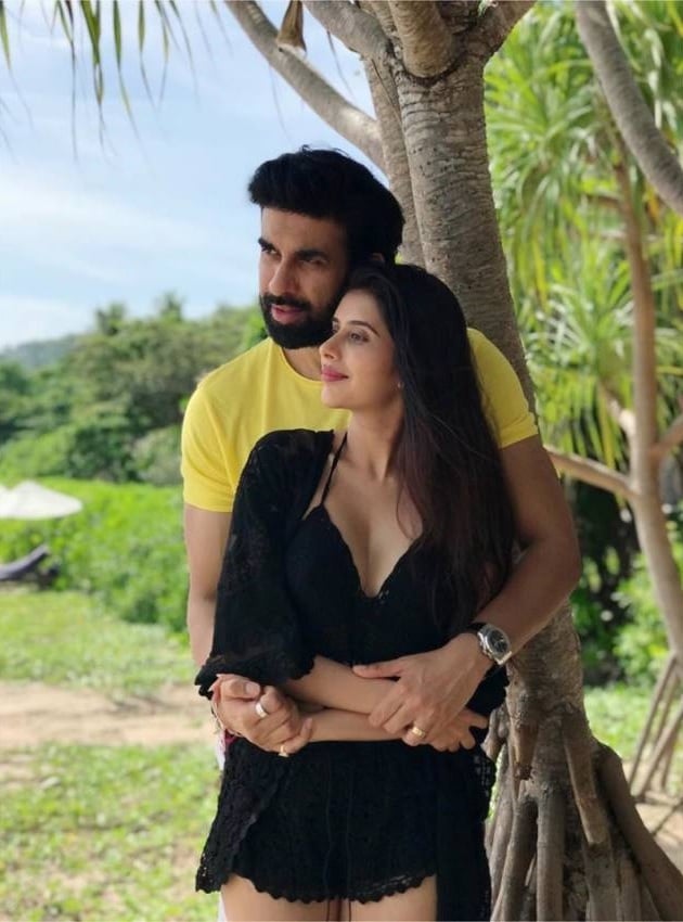 Leaked Honeymoon Hot Photos Of Charu Asopa Rajeev Sen Set 2