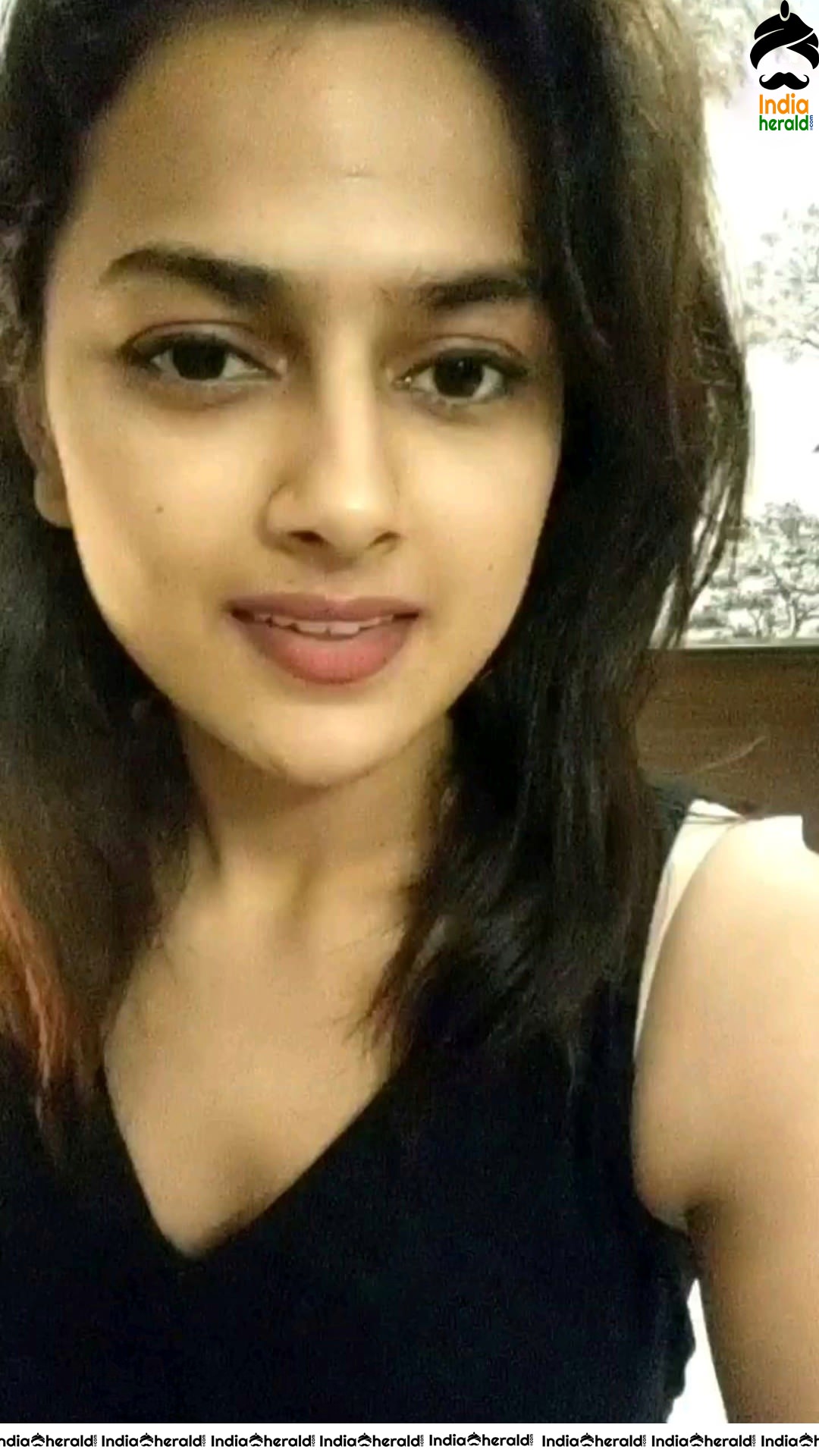 LEAKED HOT PHOTOS of Shraddha Srinath Private Bedroom Video Chat