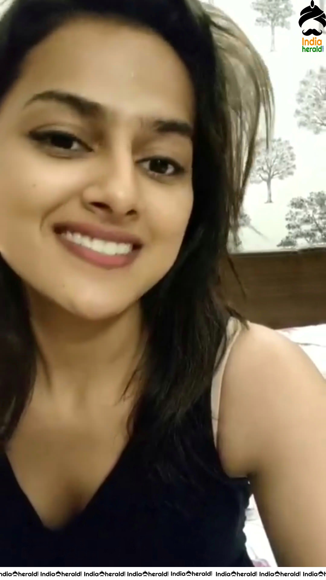 LEAKED HOT PHOTOS of Shraddha Srinath Private Bedroom Video Chat