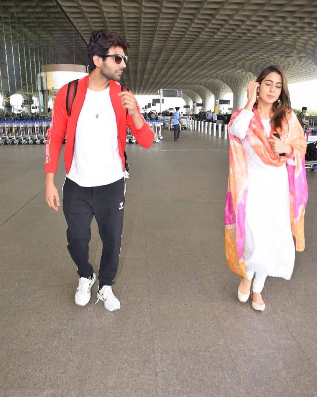 Love Birds Kartik Aryan And Sara Spotted Together