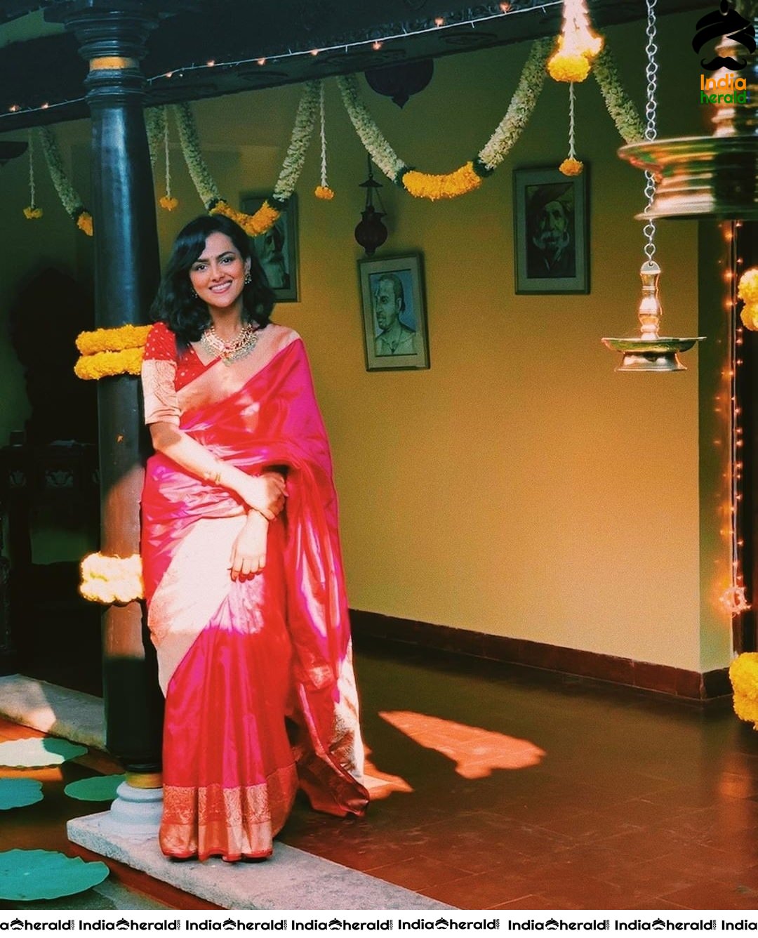 Lovely Clicks of Shraddha Srinath in Pink Kanchivaram Saree