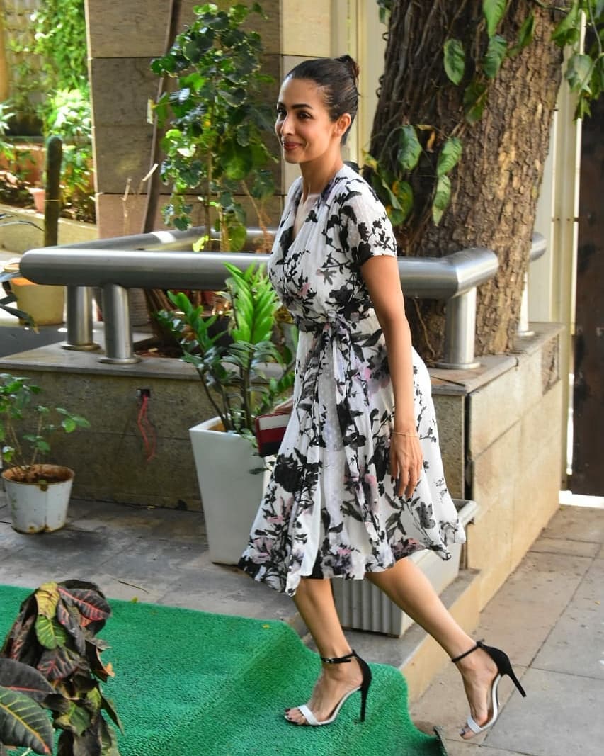 Malaika Arora Spotted Outside At Cafe Early Morning At Mumbai