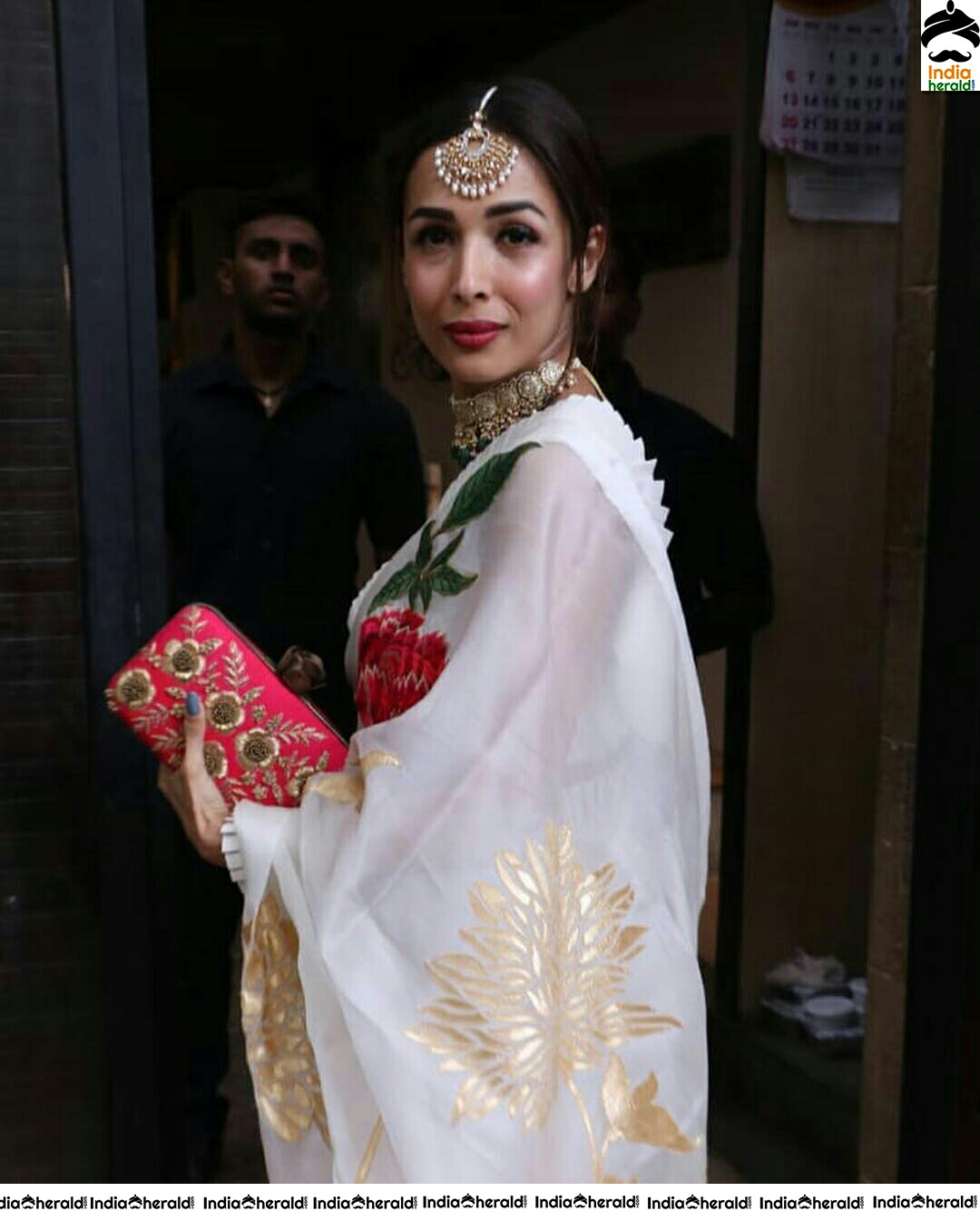 Malaika Beautiful In White Saree Photo Stills