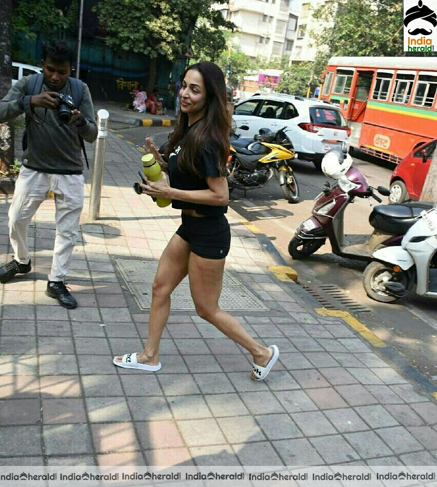 Malavika Arora Show Her Sexy Waist Line And In Gym Dress In Outside Bandra