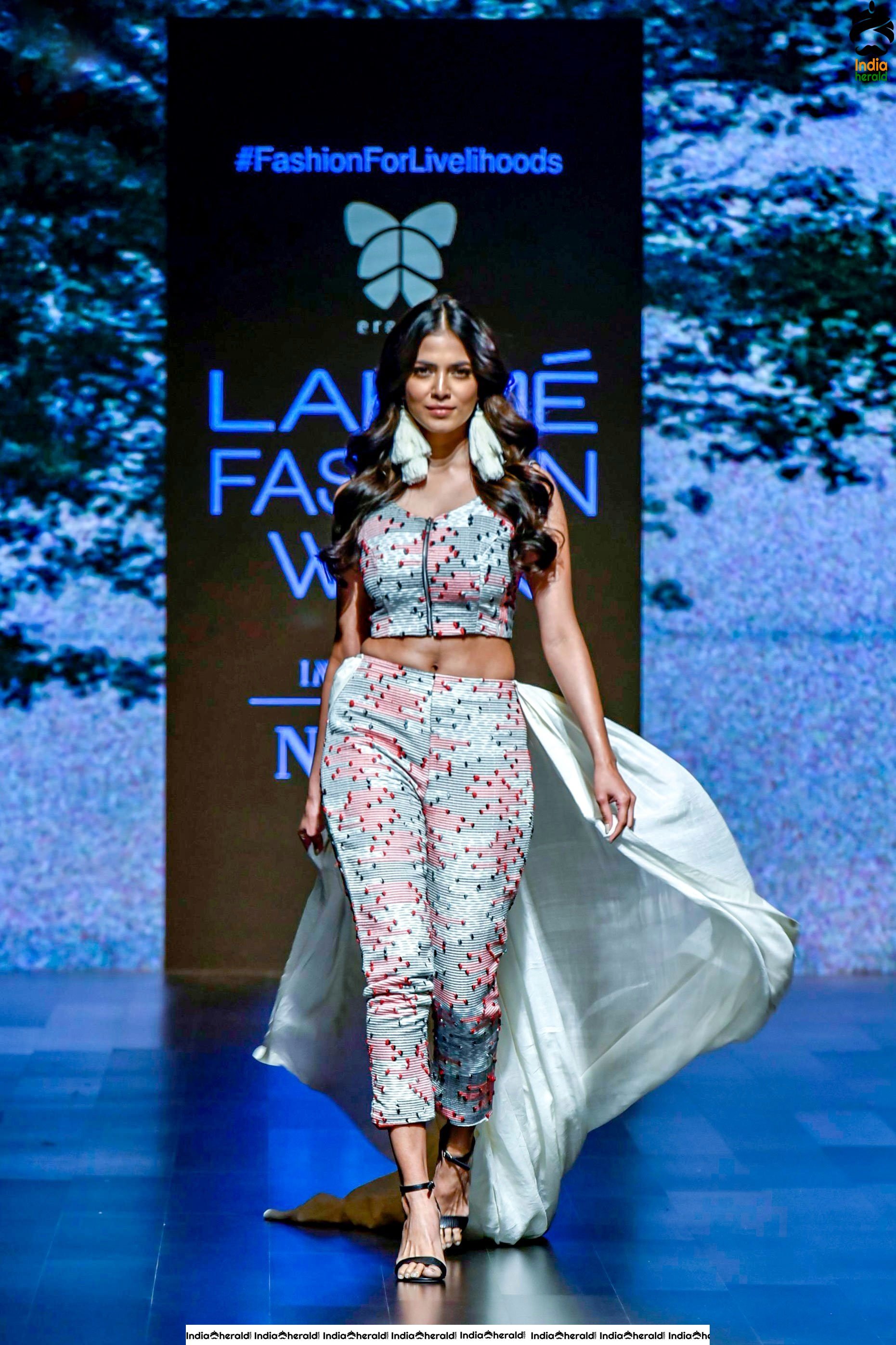 Malavika Mohanan Hot Unseen Cleavage Show Vintage Photos Collection Set 2