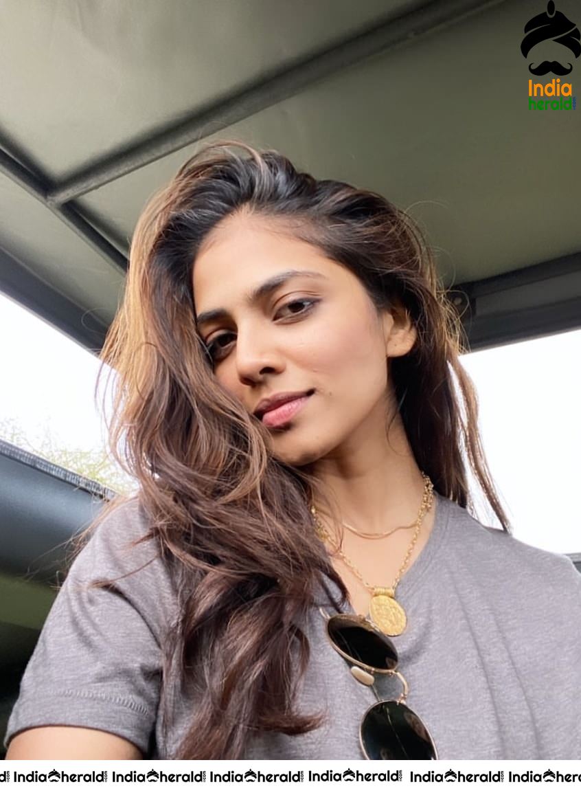 Malavika Mohanan Latest Photos from her African Safari