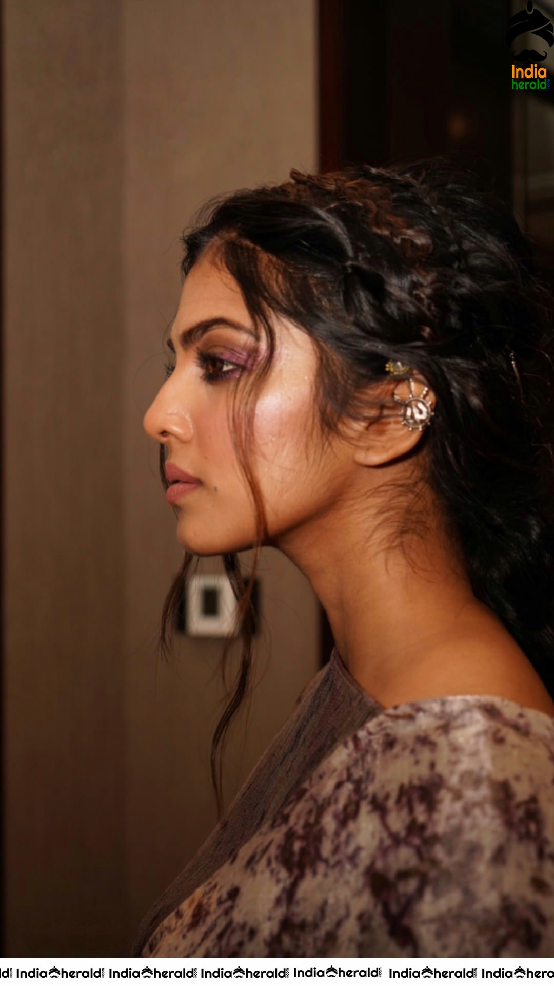 Malavika Mohanan Oozing Hotness all the way in her recent Clicks