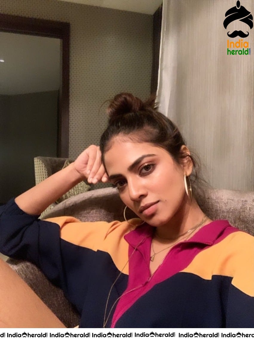 Malavika Mohanan Raises the Heat again with Huge Sexposure