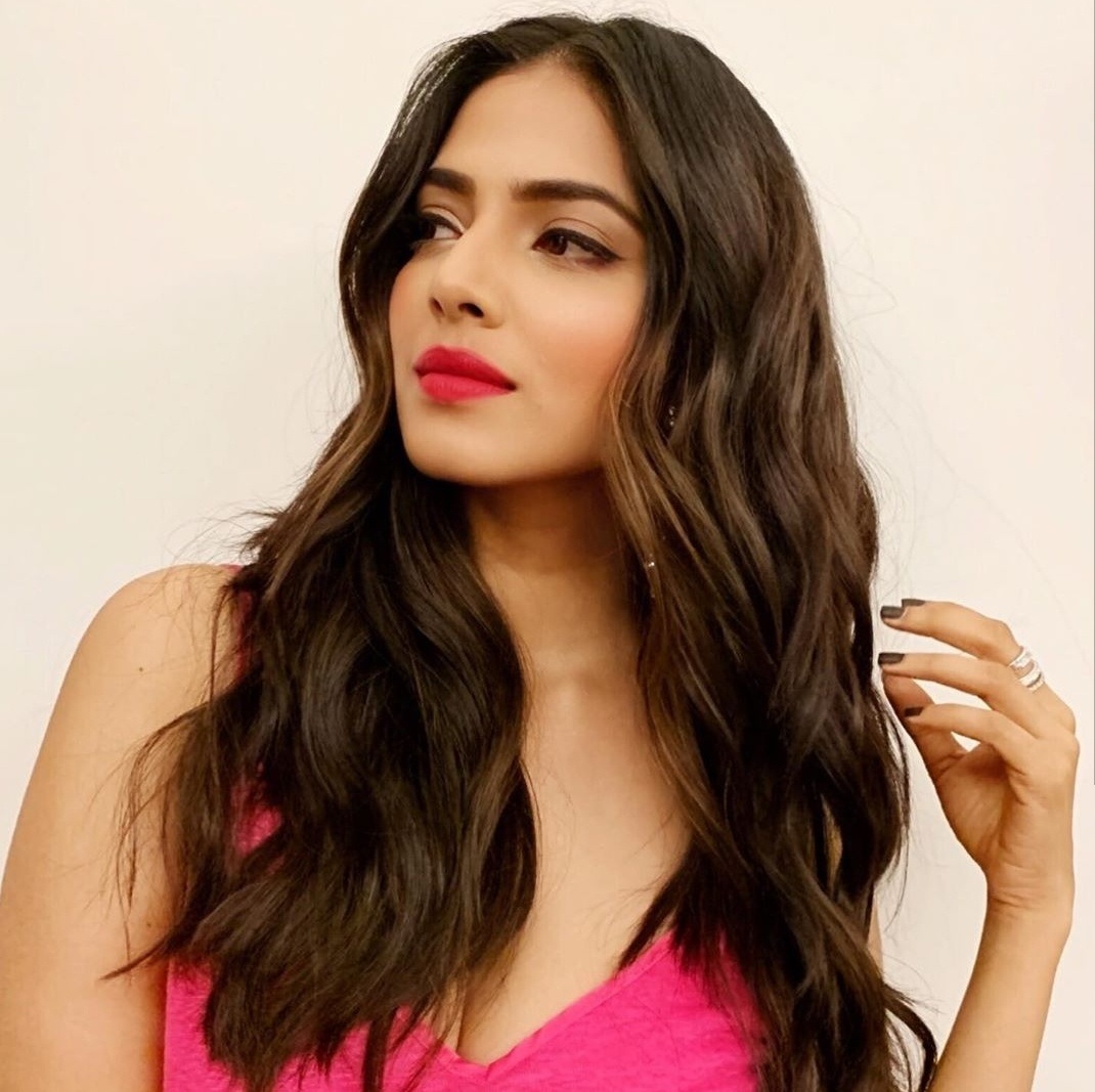 Malavika Mohanan Sizzling Latest Hot Photo Shoot