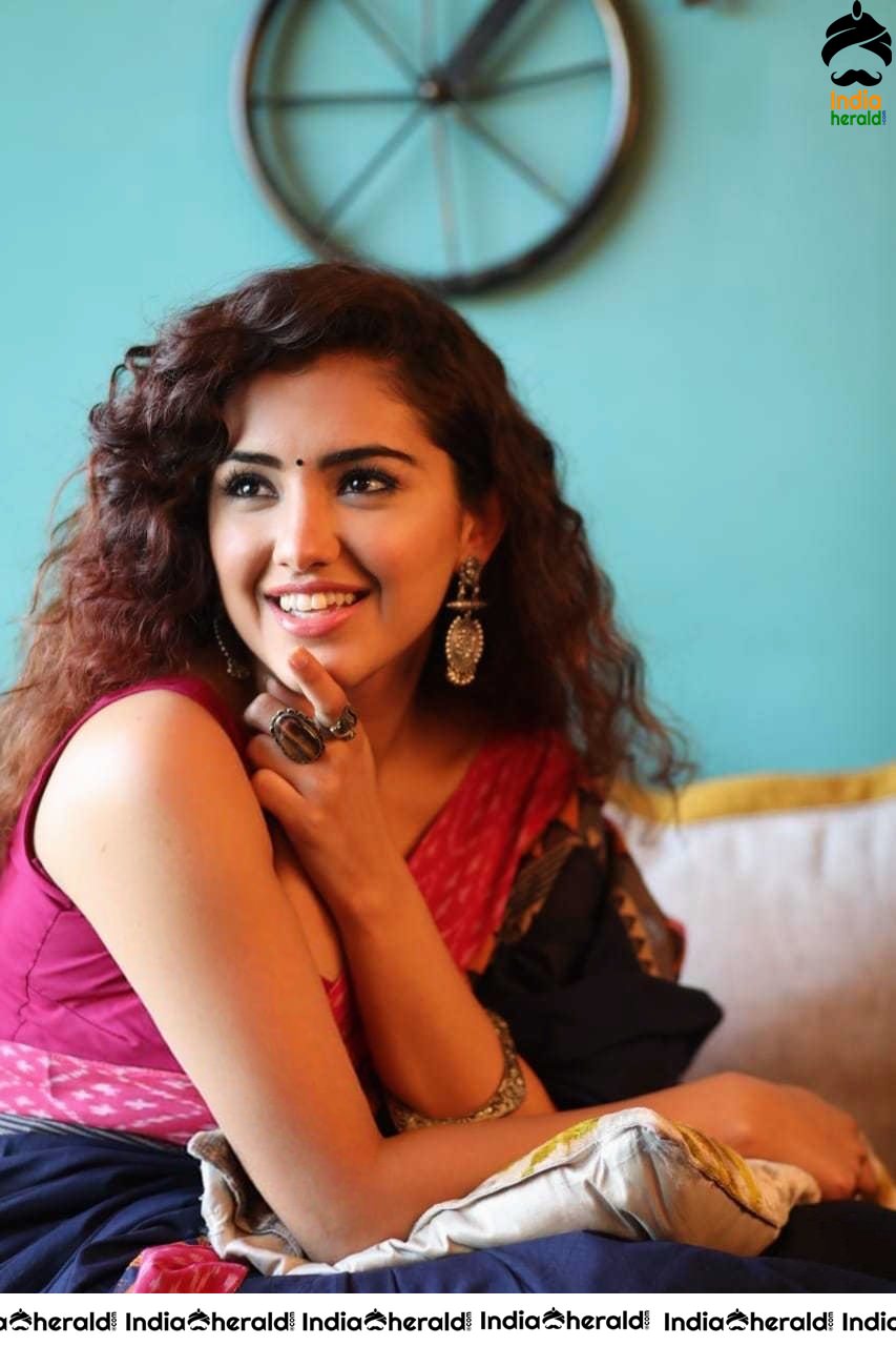 Malavika Sharma Latest Hot Photos Collection