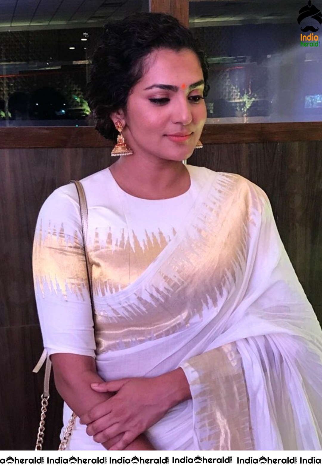 Malayalam Beauty Parvathy Latest Mesmerizing Clicks