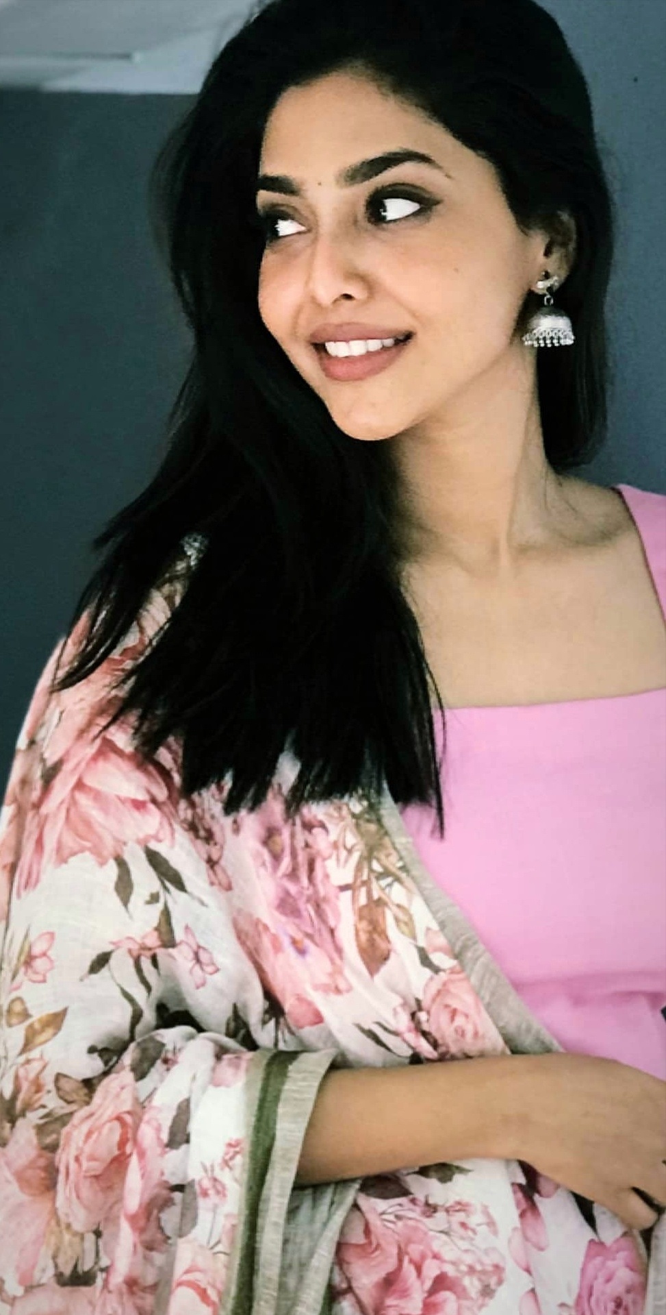 Mallu Beauty Aishwarya Lekshmi Latest Cute Stills