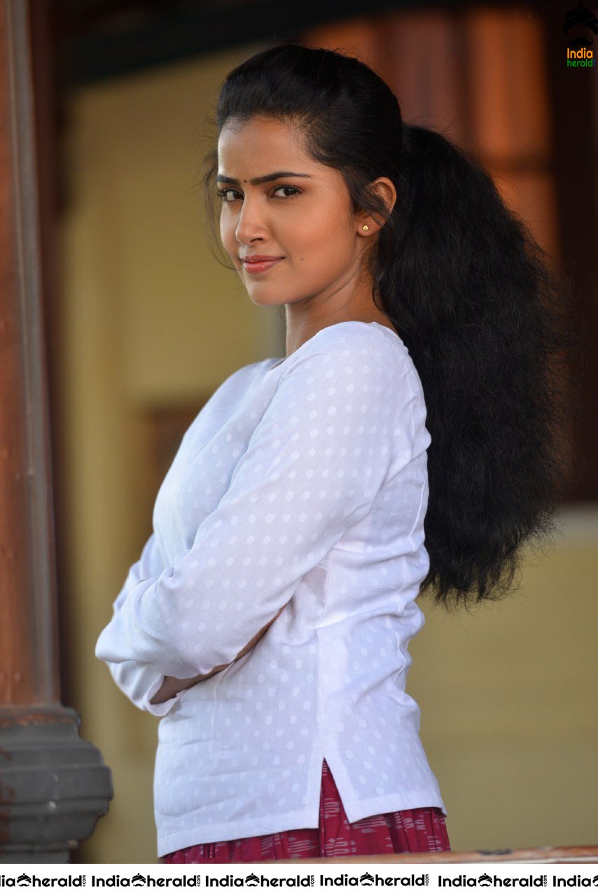 Mallu Beauty Anupama Parameswaran latest clicks