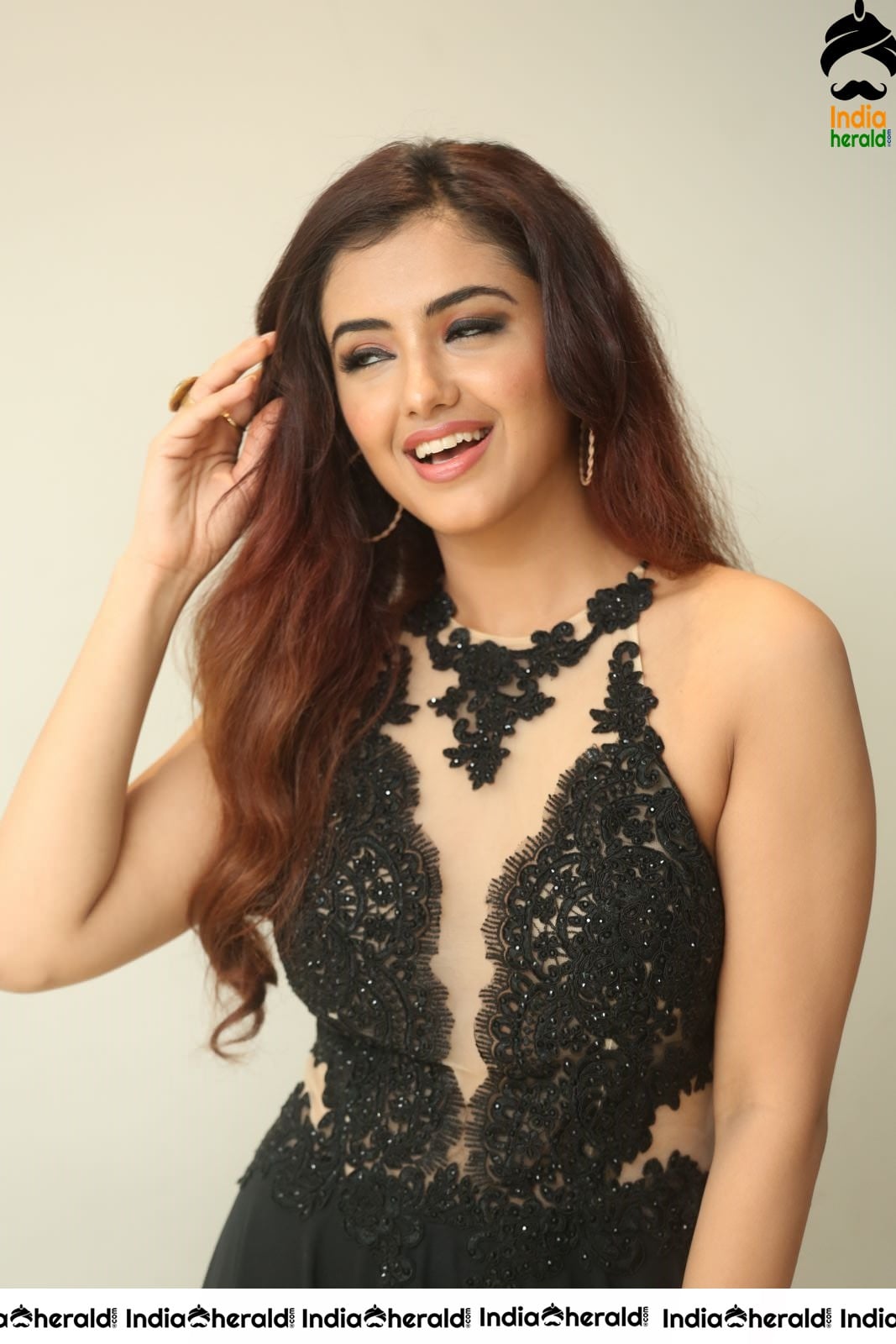 Malvika Sharma Hot with Curly Hairs Set 2