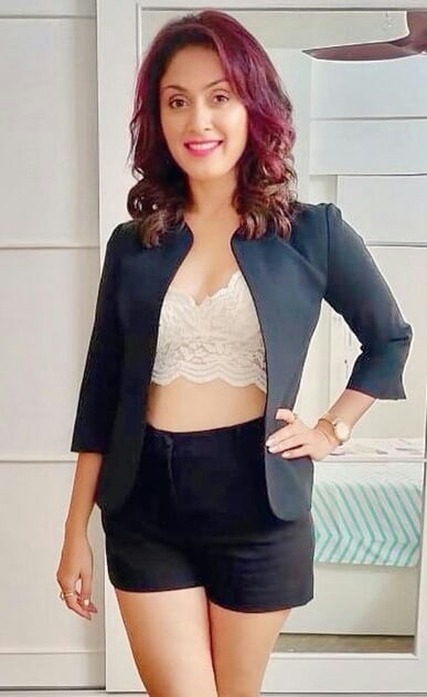 Manjari Phadnis Oozing Hotness In These Latest Pics