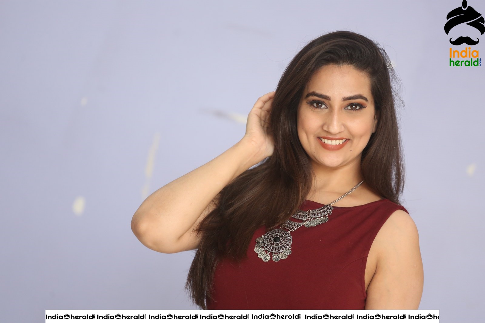 Manjusha Anchor Hot in Maroon Set 2