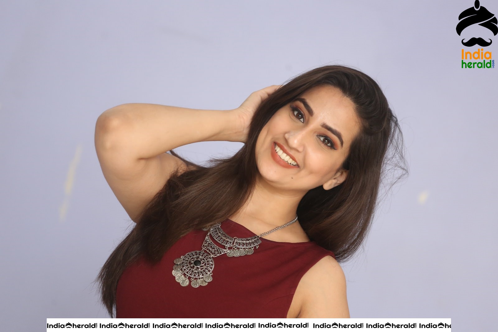 Manjusha Anchor Hot in Maroon Set 2