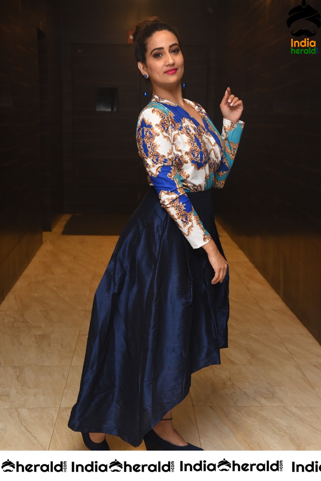 Manjusha Anchor Looking Dazzling in Royal Blue Frock Set 1