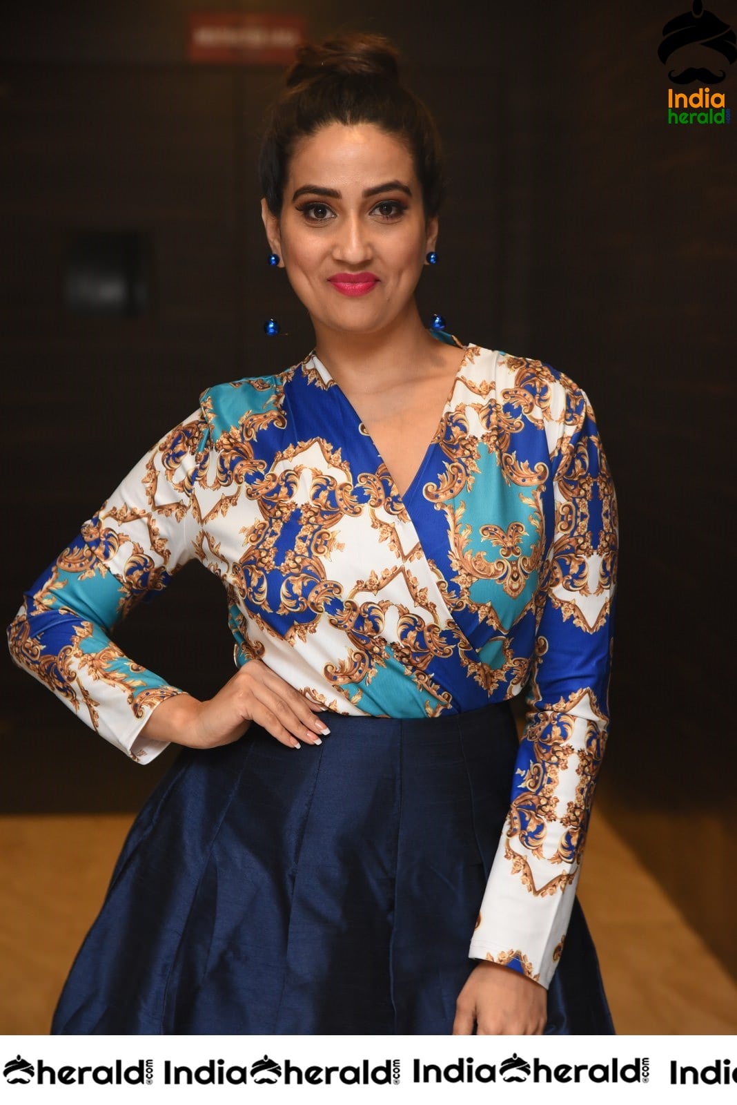 Manjusha Anchor Looking Dazzling in Royal Blue Frock Set 1