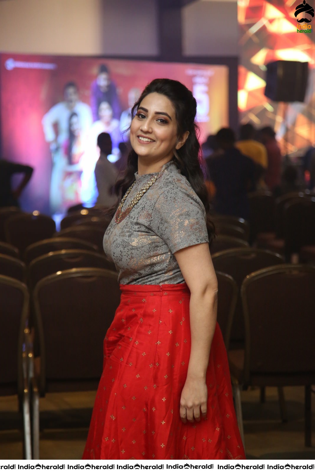 Manjusha Anchor Too Hot in a Tight Top Set 1