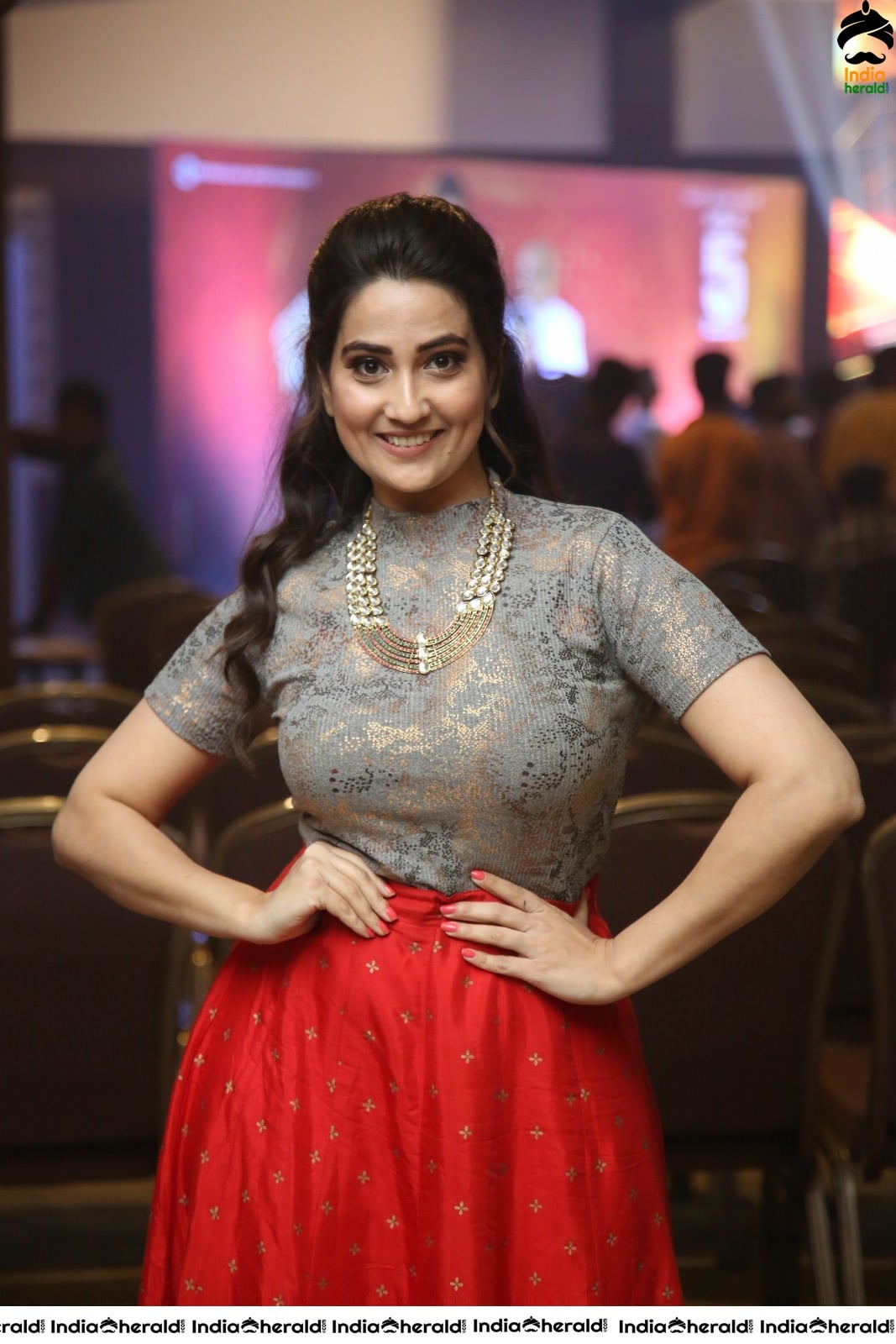 Manjusha Anchor Too Hot in a Tight Top Set 2