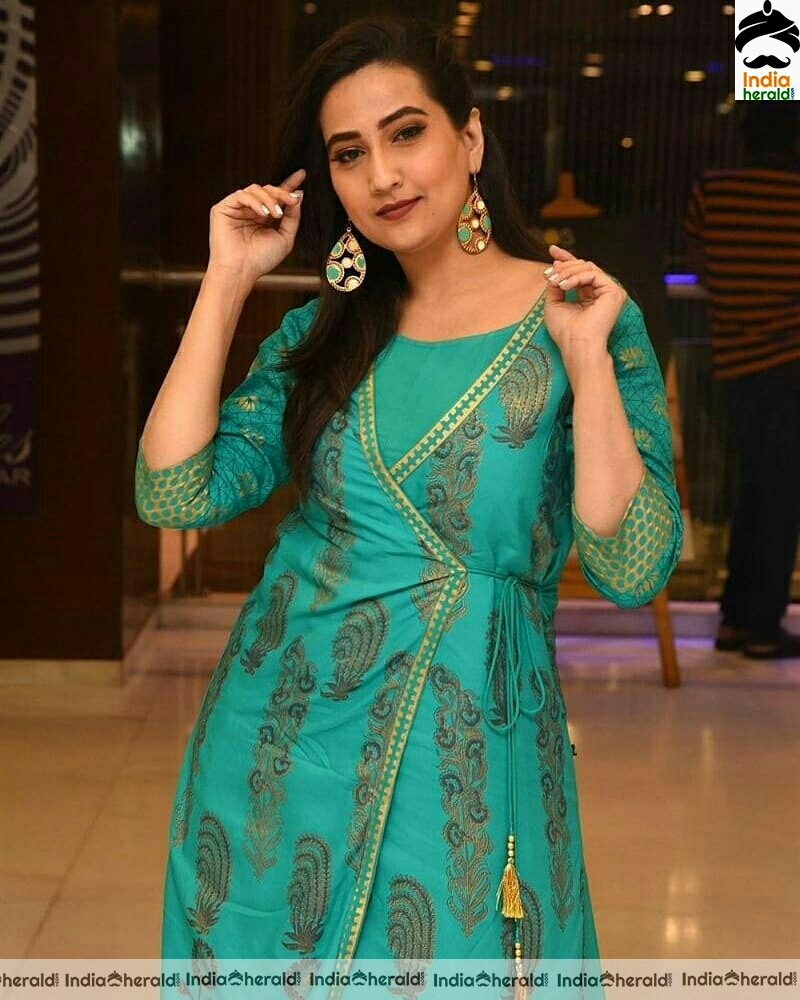 Manjusha Cute Green Chudi Stills