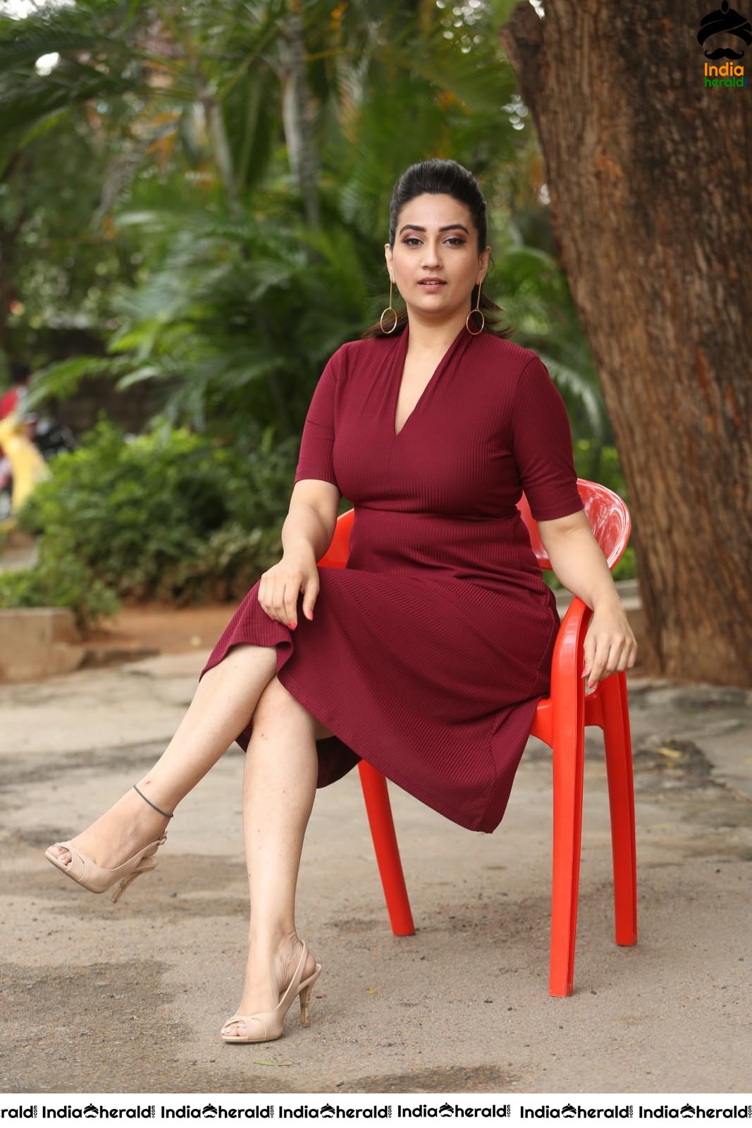 Manjusha Hot in Maroon Frock Set 1