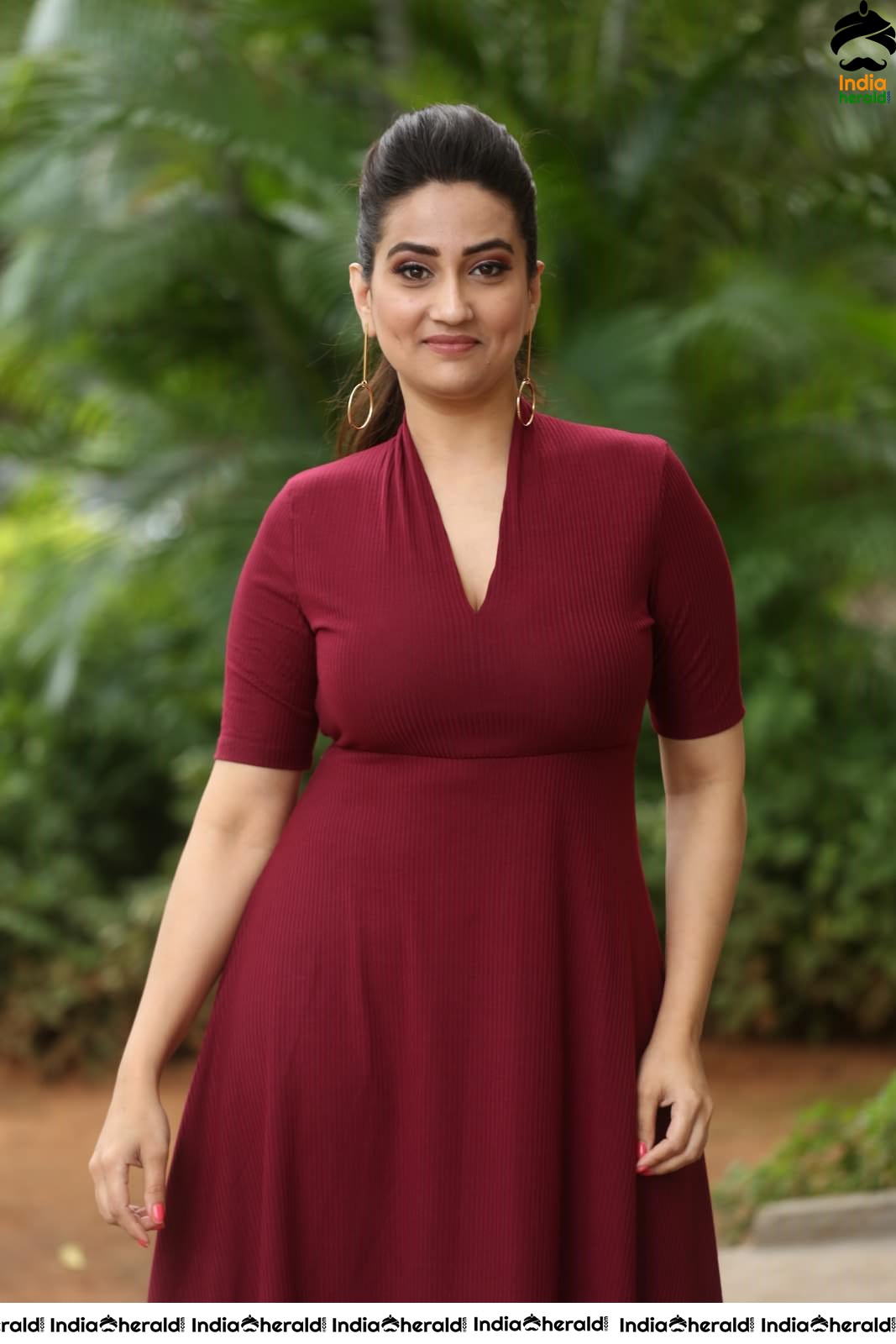 Manjusha Hot in Maroon Frock Set 1