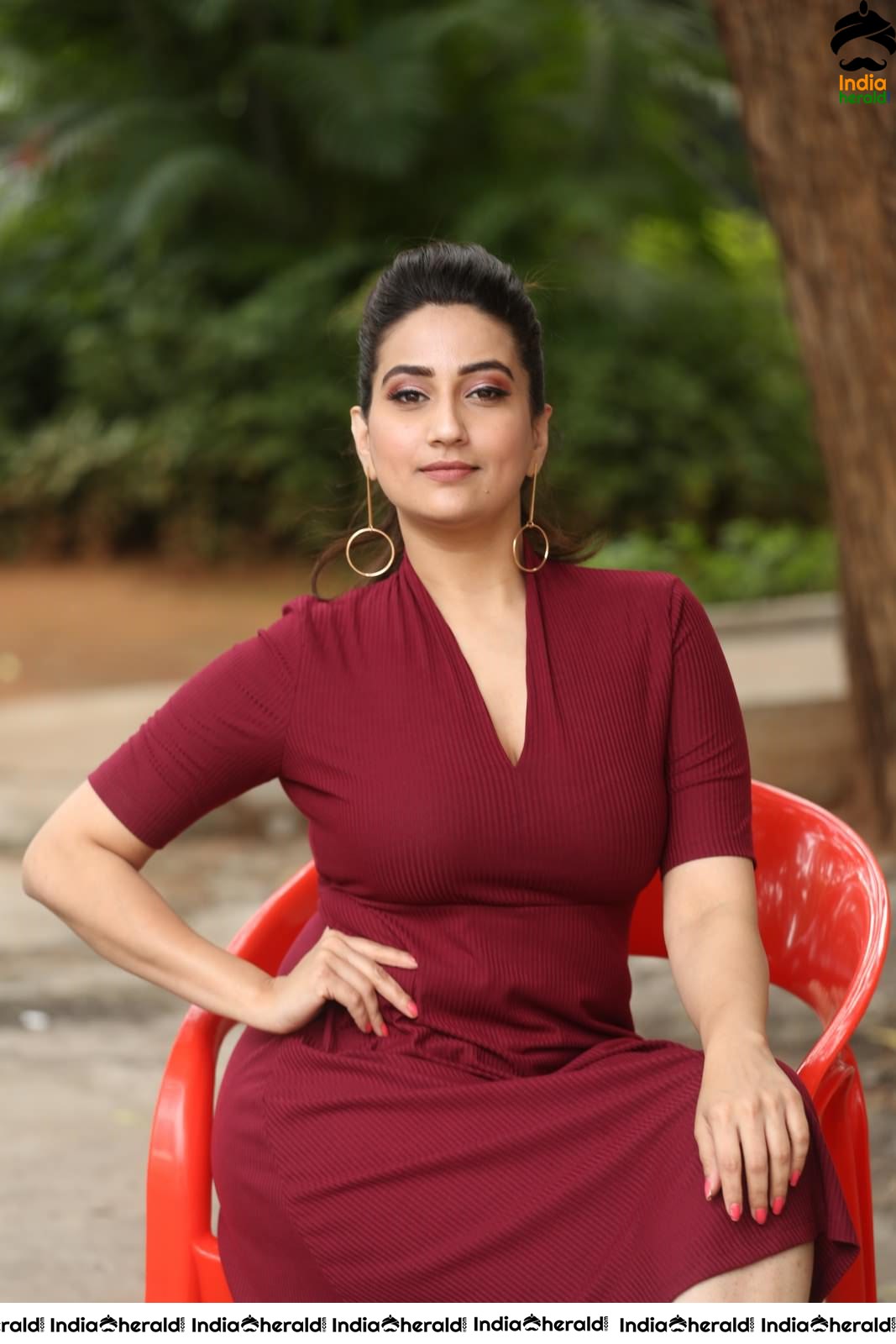 Manjusha Hot in Maroon Frock Set 2