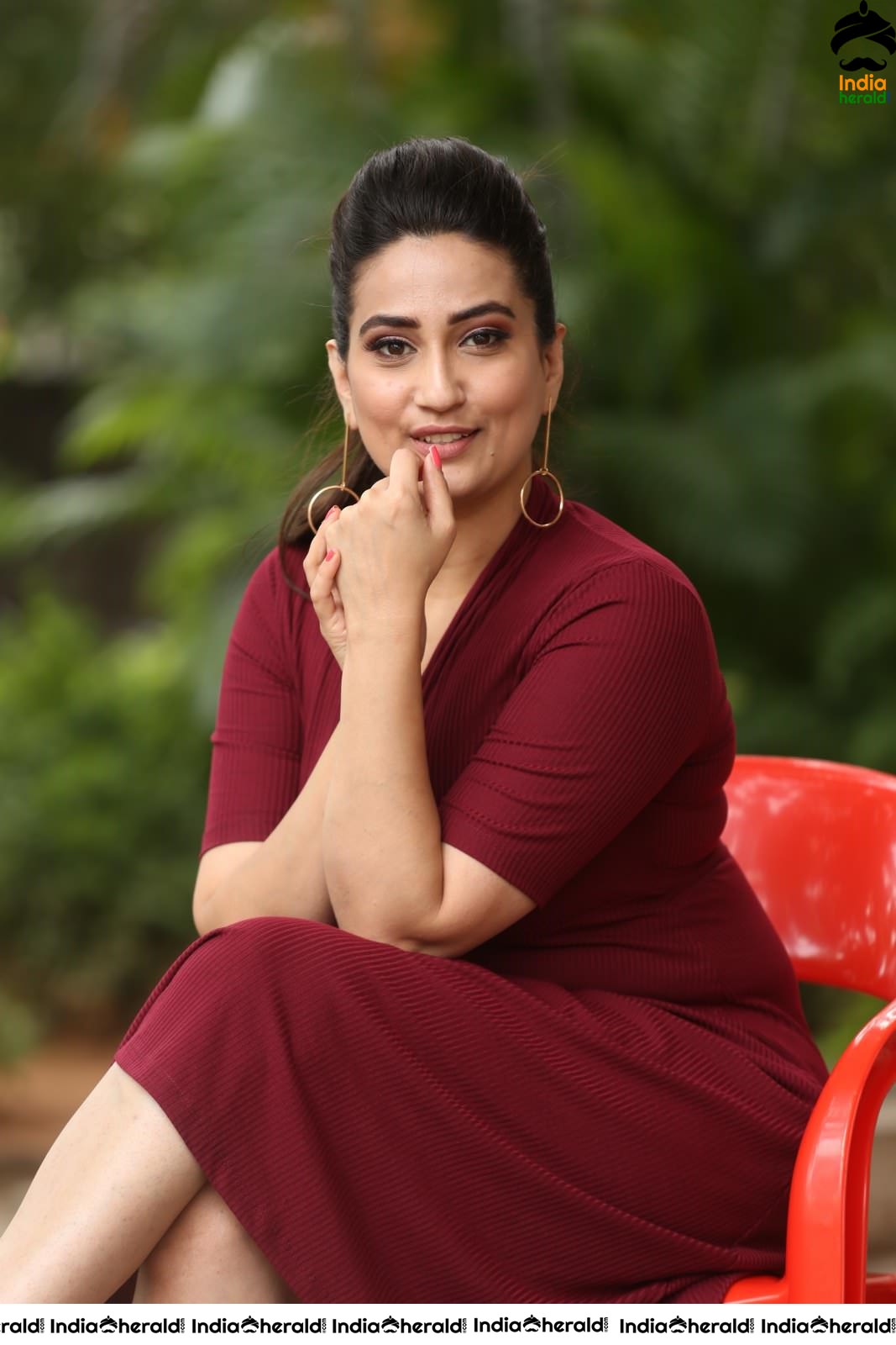 Manjusha Hot in Maroon Frock Set 2