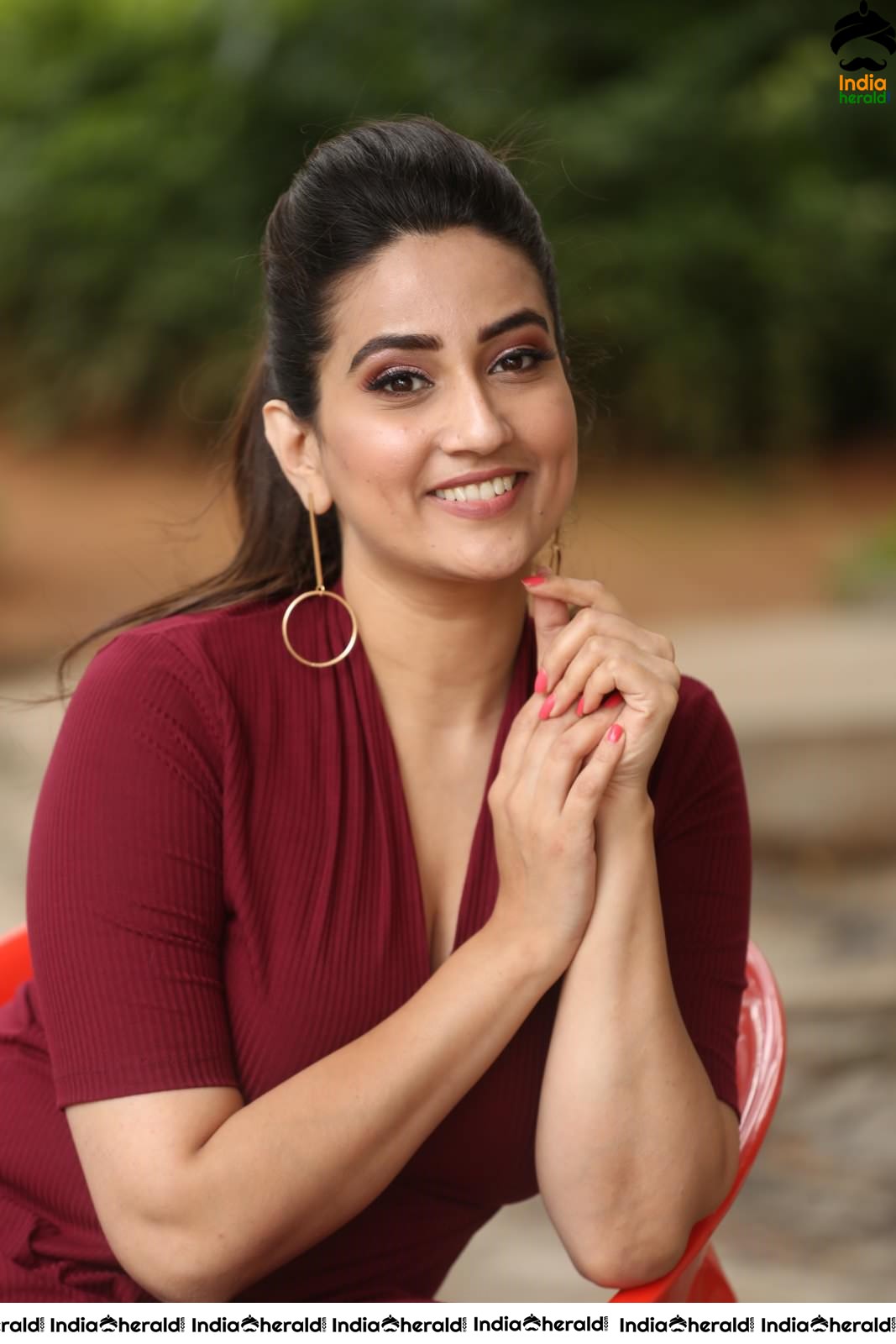 Manjusha Hot in Maroon Frock Set 2