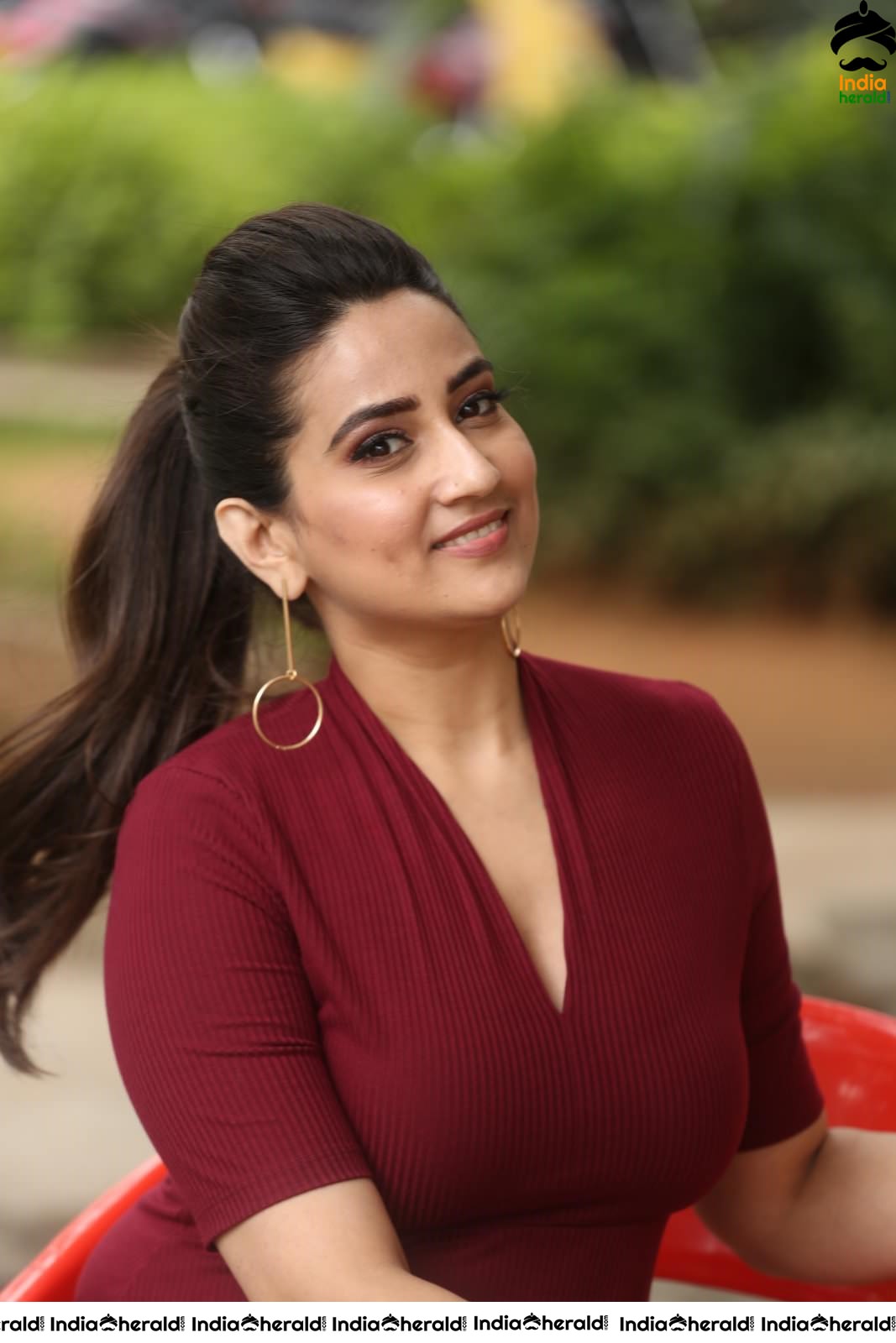 Manjusha Hot in Maroon Frock Set 2