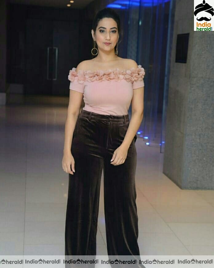 Manjusha oozing hotness in tight dress