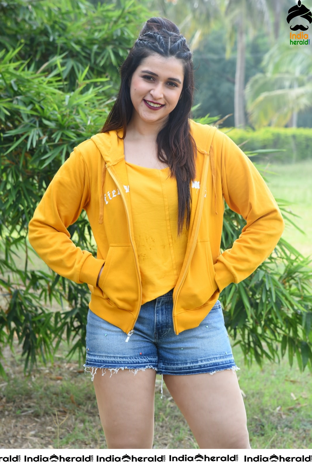 Mannara Chopra Hot Thighs Show in Sexy Shorts and Yellow Jerkin Set 1