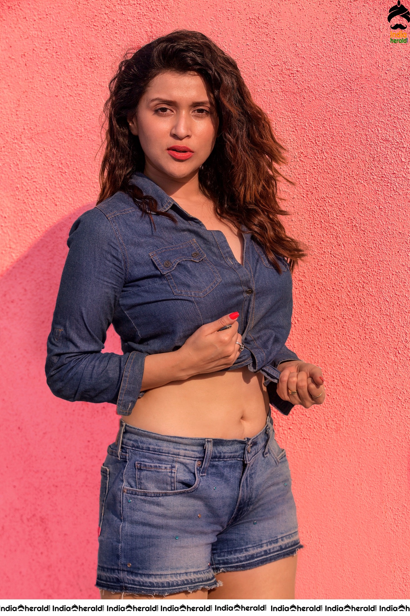 Mannara Chopra Latest Hot Photoshoot exposing Navel and Waist in Denim