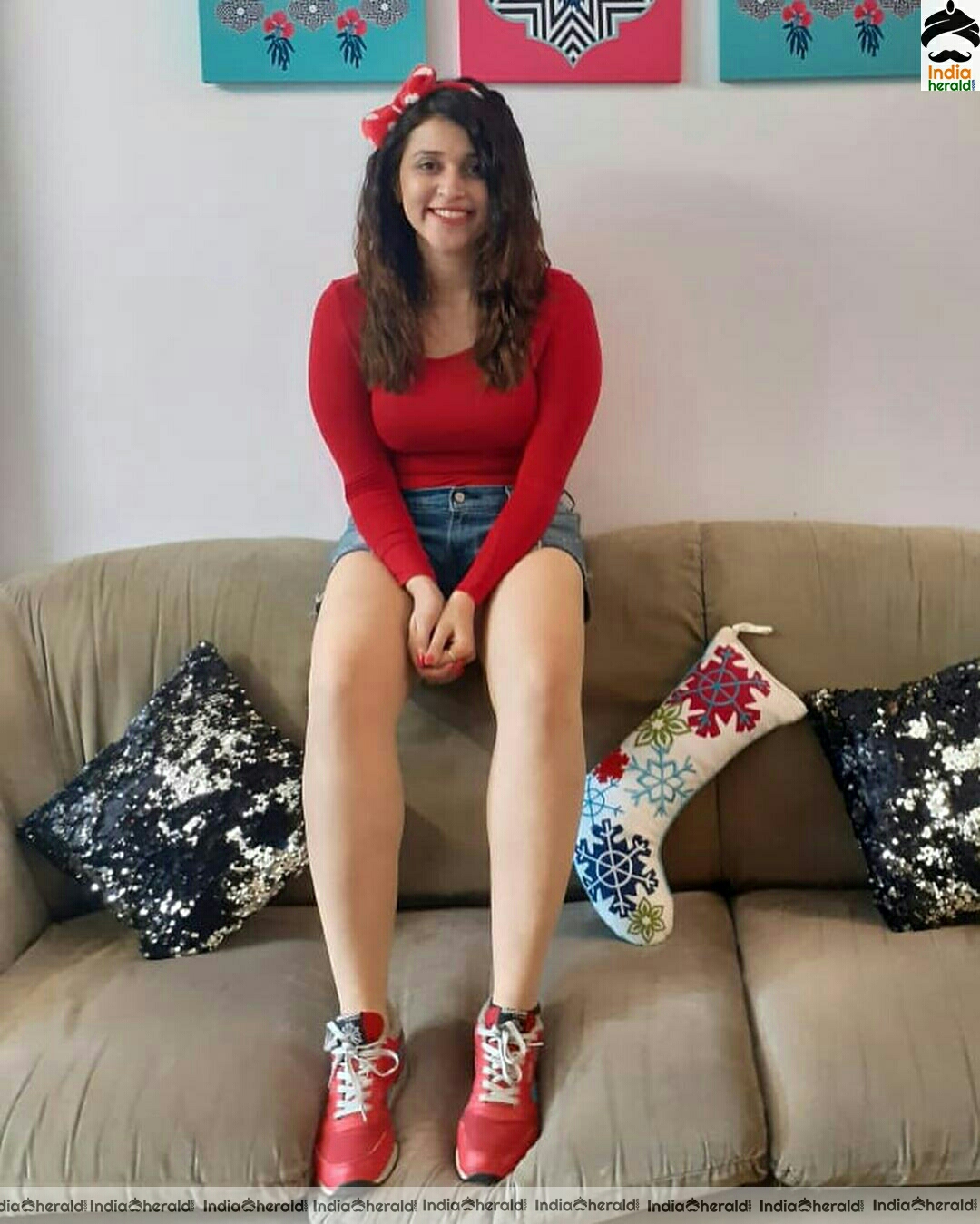 Mannara Hot Latest Thighs Show Stills